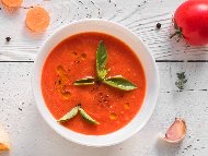 Рецепта Турска доматена супа с чери домати, чесън и праз